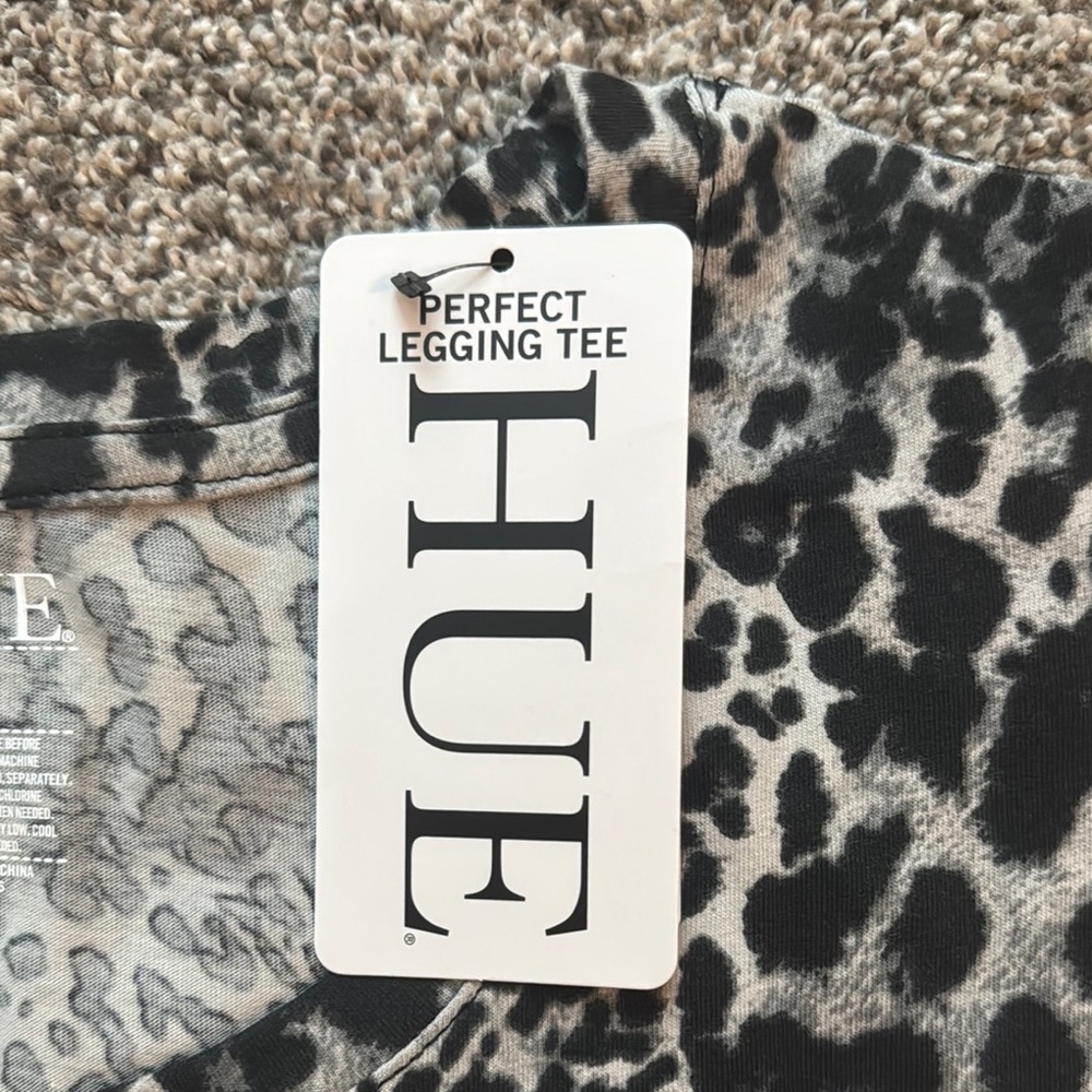 HUE Black and White Animal Print Short Sleeve Tee - Picture 4 of 4